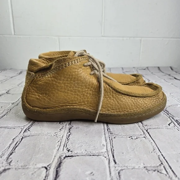 Bed Stu tan yellow pebbled leather moccasin chukka ankle  display picture 1